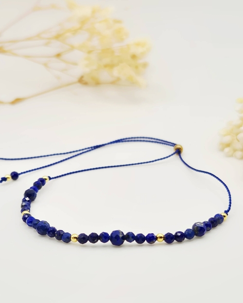 Niebieska bransoletka z lapis lazuli