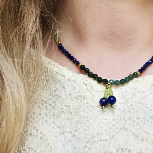 Naszyjnik z zawieszką jagody | lapis lazuli, oliwin, agat, złoty hematyt